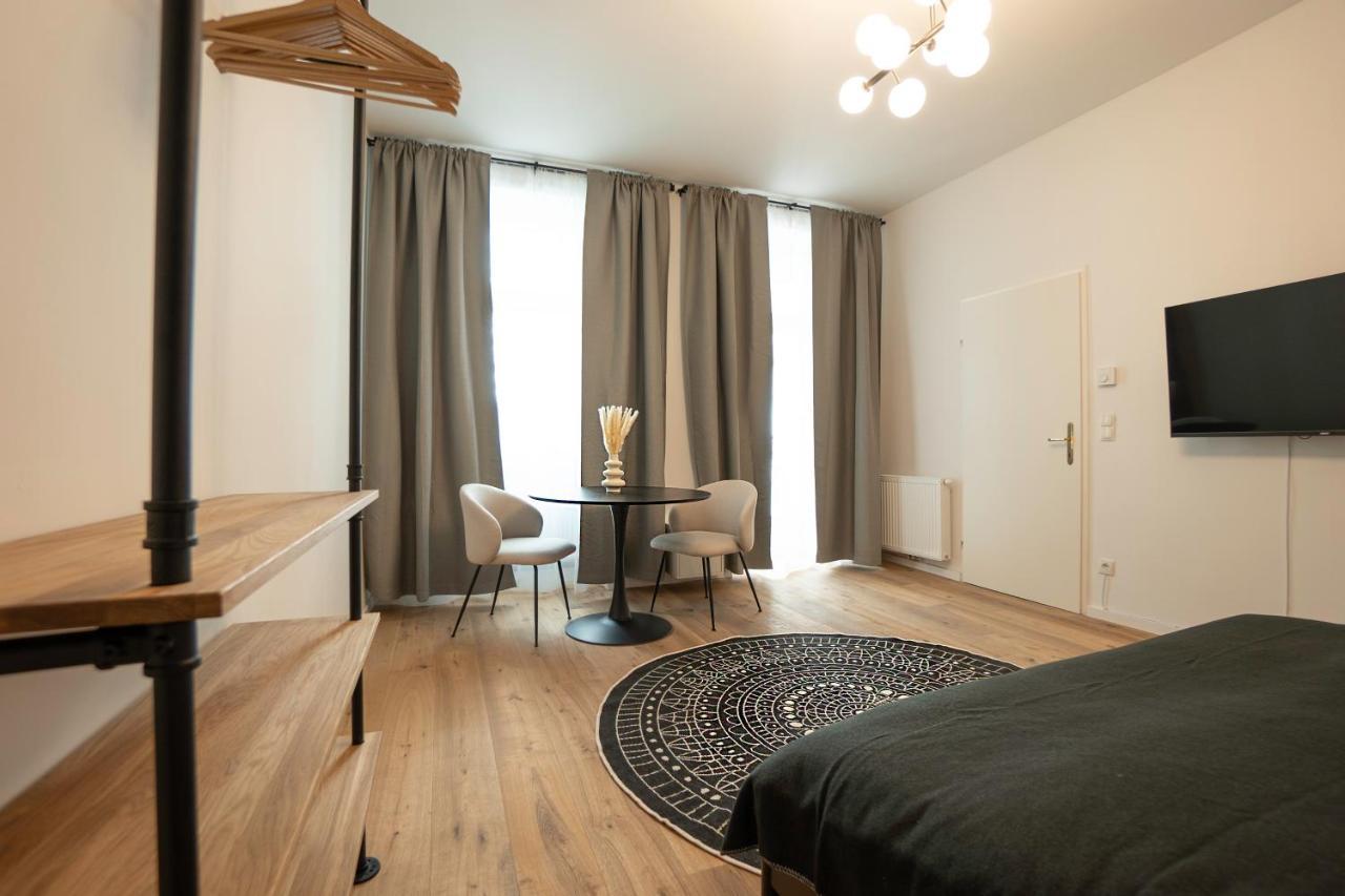 Modern Apartment With A Balcony Near Belvedere Виена Екстериор снимка