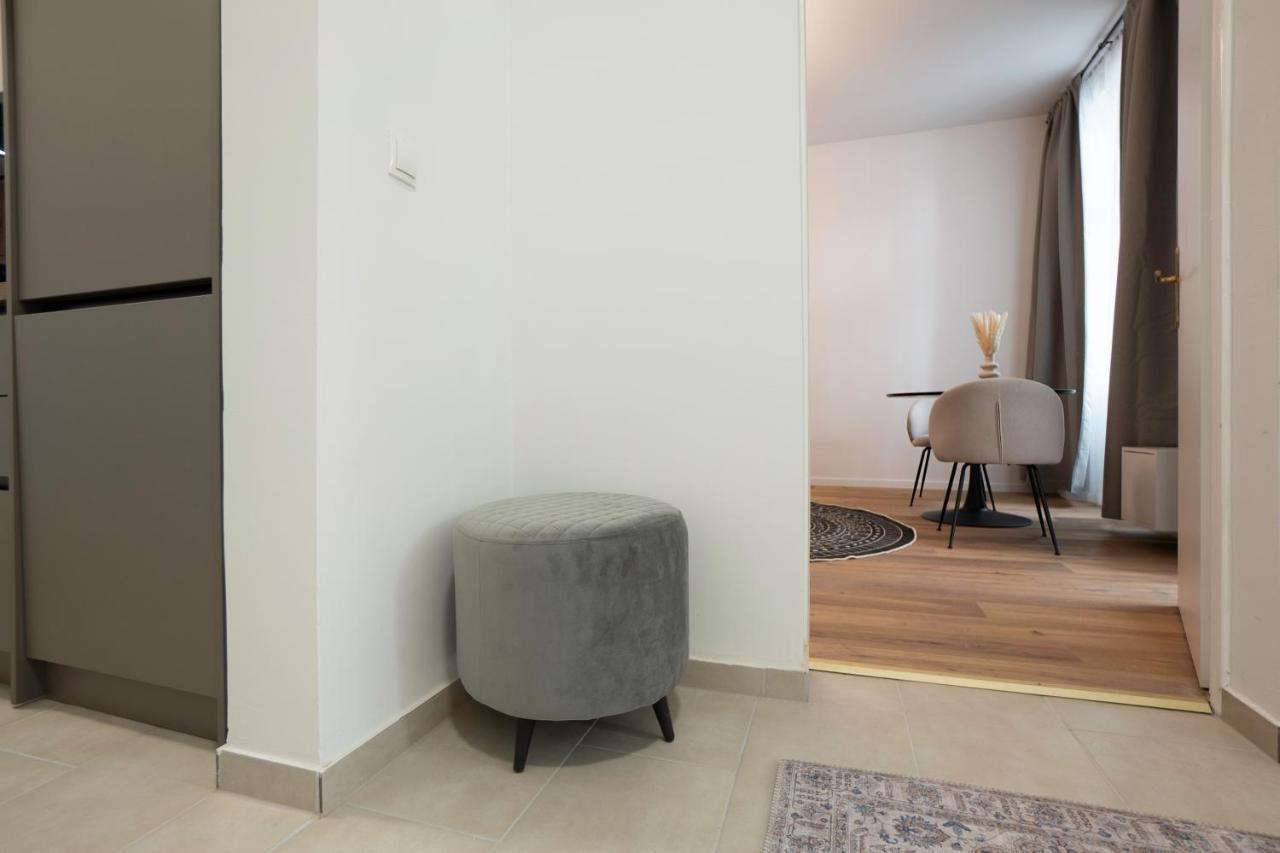 Modern Apartment With A Balcony Near Belvedere Виена Екстериор снимка