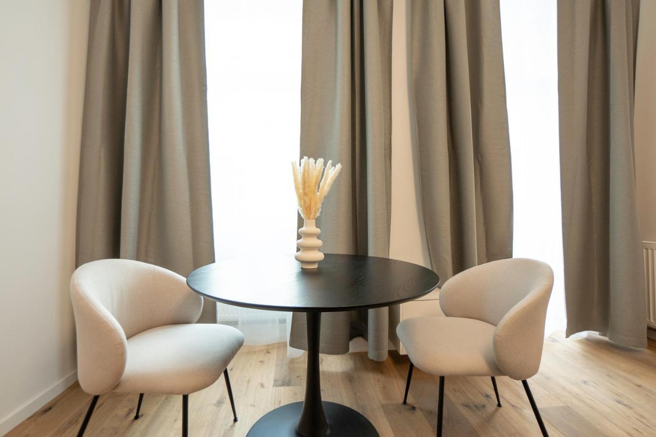 Modern Apartment With A Balcony Near Belvedere Виена Екстериор снимка