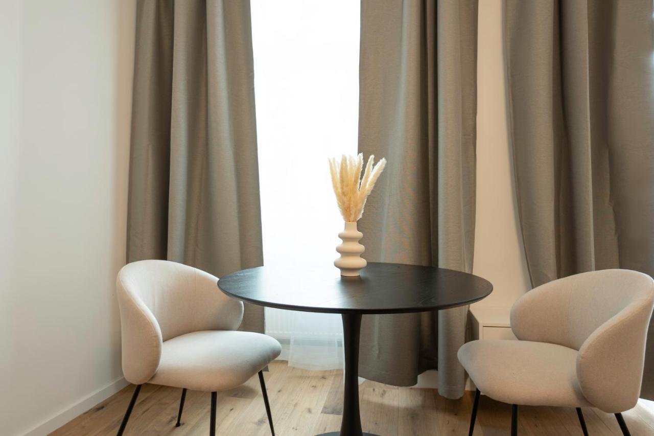 Modern Apartment With A Balcony Near Belvedere Виена Екстериор снимка